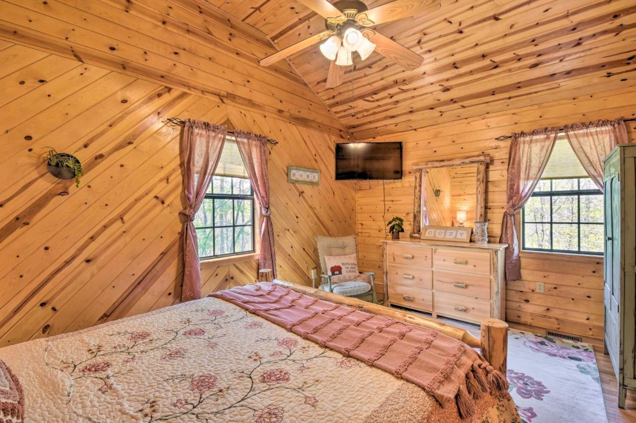 Cozy Hiawassee Cabin With Fire Pit And Mtn Views! Ngoại thất bức ảnh
