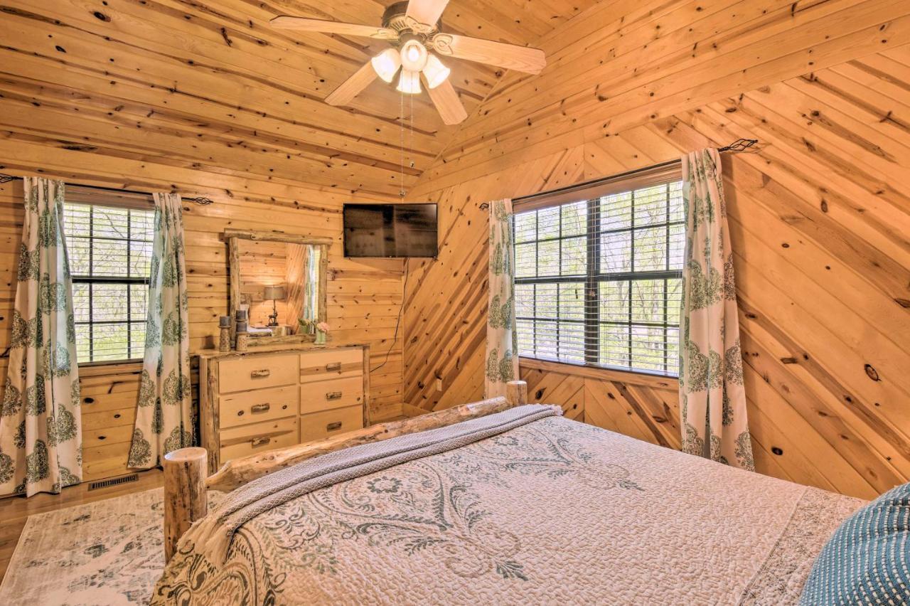 Cozy Hiawassee Cabin With Fire Pit And Mtn Views! Ngoại thất bức ảnh