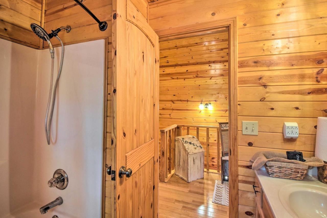 Cozy Hiawassee Cabin With Fire Pit And Mtn Views! Ngoại thất bức ảnh