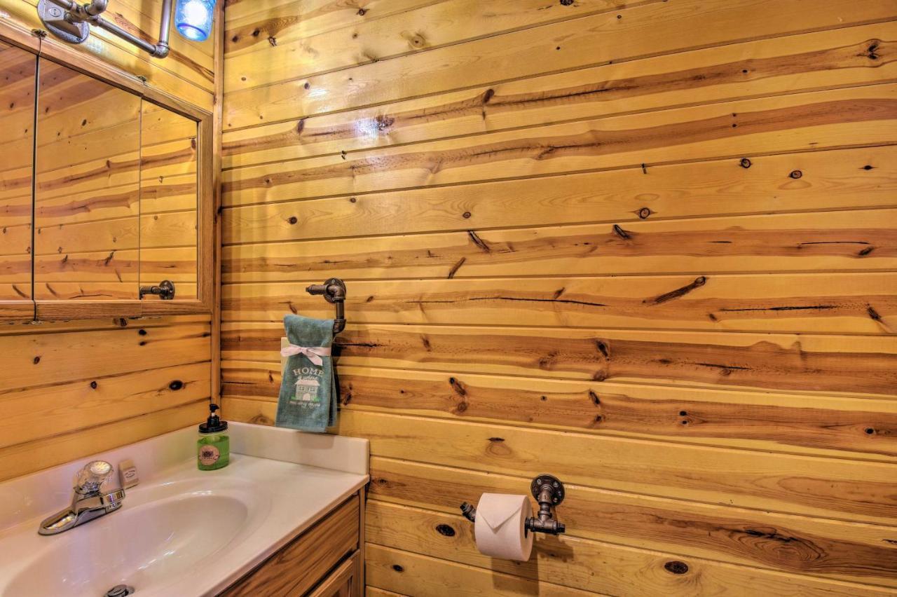 Cozy Hiawassee Cabin With Fire Pit And Mtn Views! Ngoại thất bức ảnh