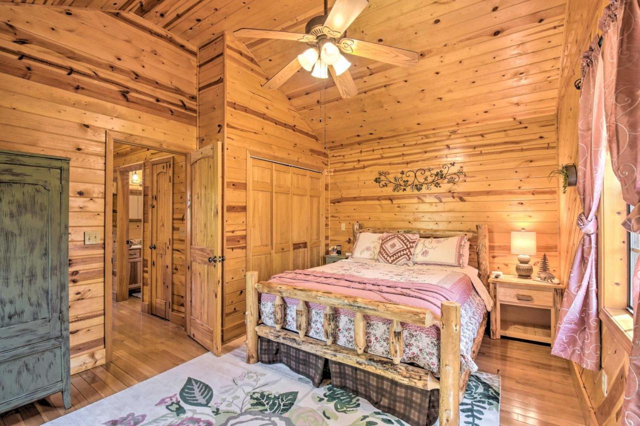 Cozy Hiawassee Cabin With Fire Pit And Mtn Views! Ngoại thất bức ảnh